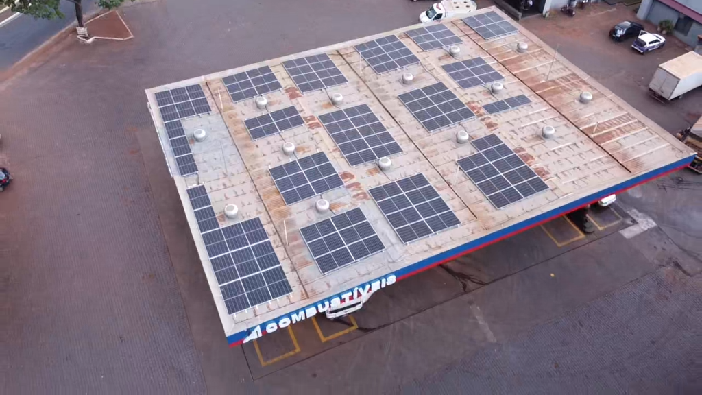 posto de combustíveis como segmento com energia solar 