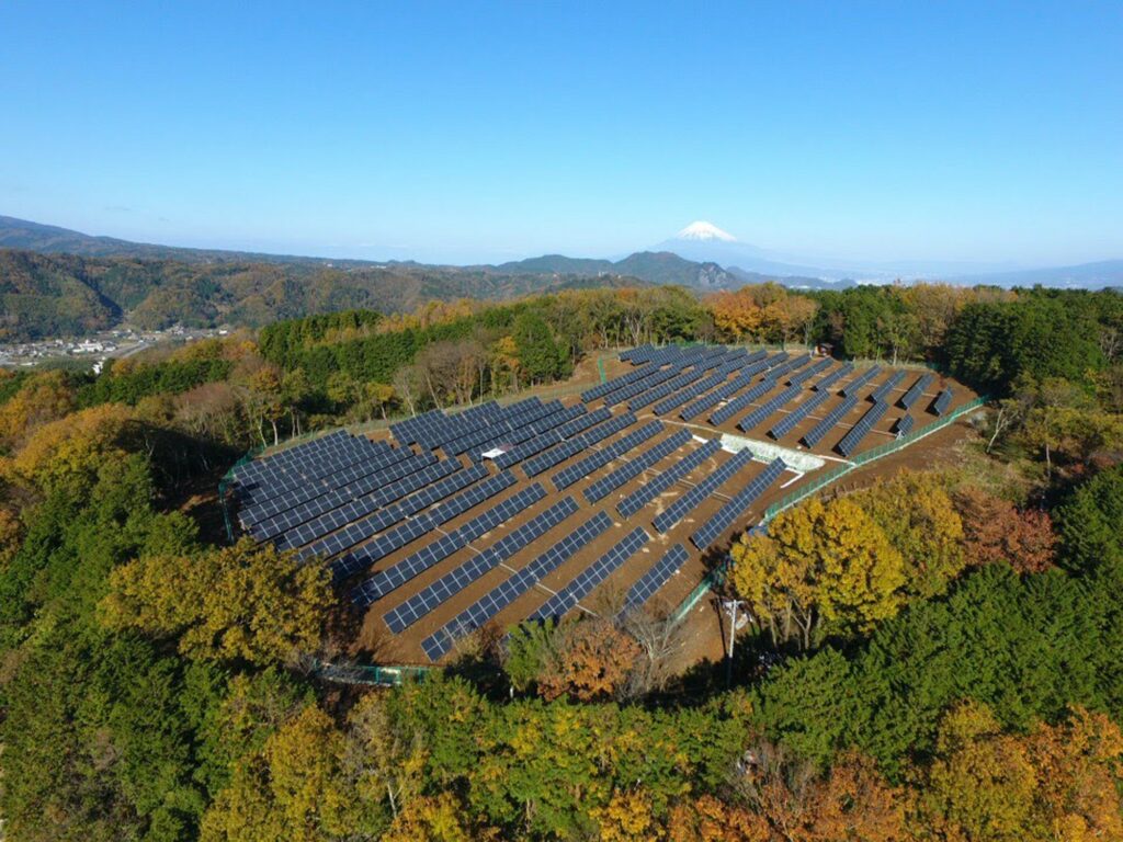 usina solar no campo para representar a modernização do agronegócio